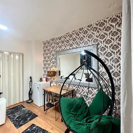 1+1 Istiklal Caddesine 100 Metre Appartamento